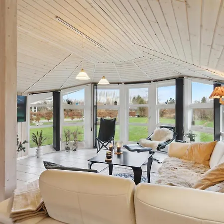 Lovely In With Wifi 度假居 斯特兰比